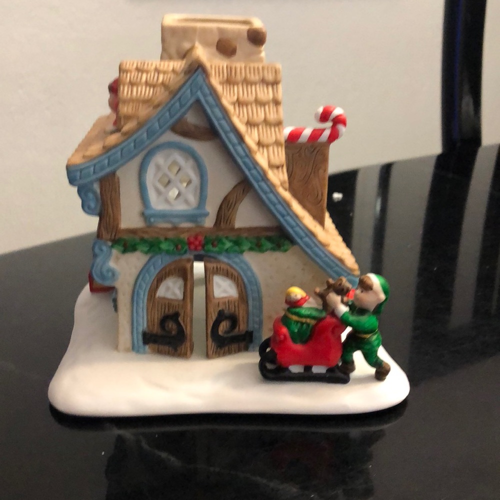 Partylite Santa’s Workshop